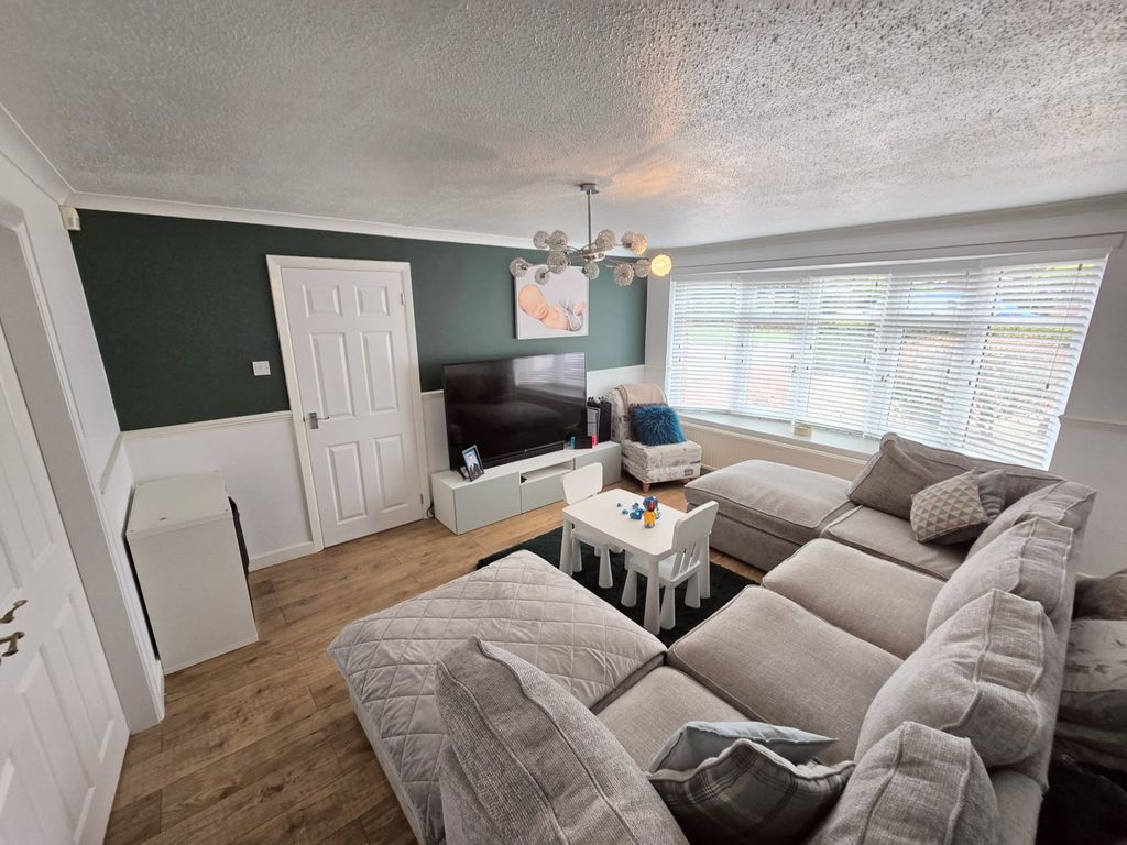 Property photo 2 of 18 Lounge A