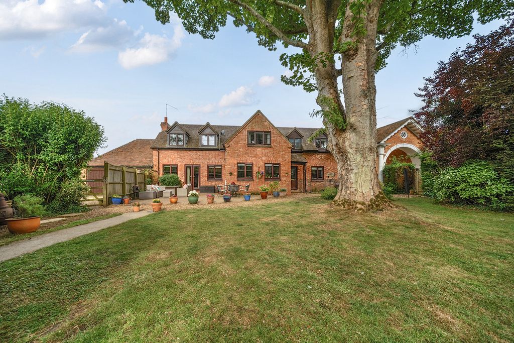 Property photo 1 of 21