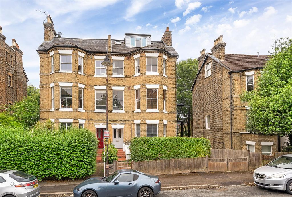 Property photo 1 of 10 Cintra Park-10.Jpg
