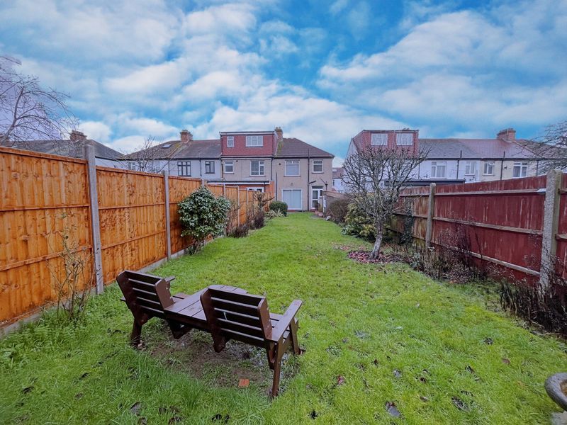 Property photo 3 of 15 Photo 6