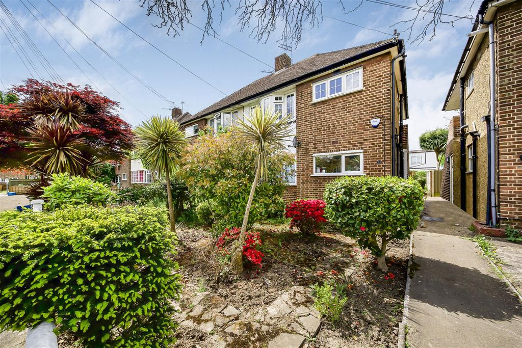 Property photo 1 of 9 1