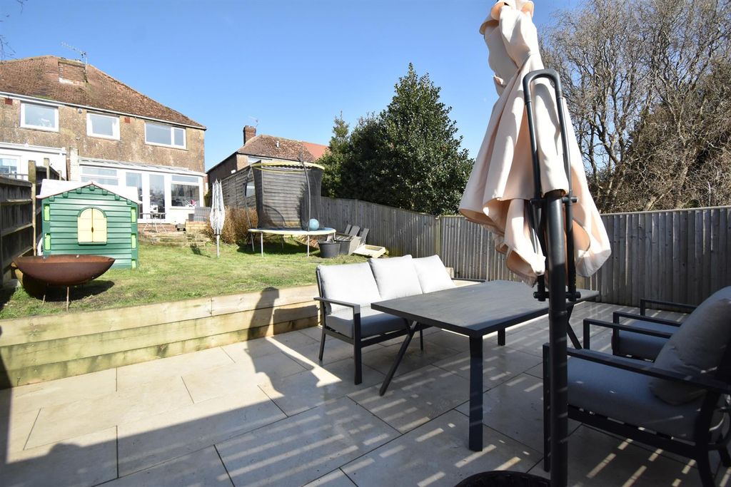 Property photo 1 of 20 Garden