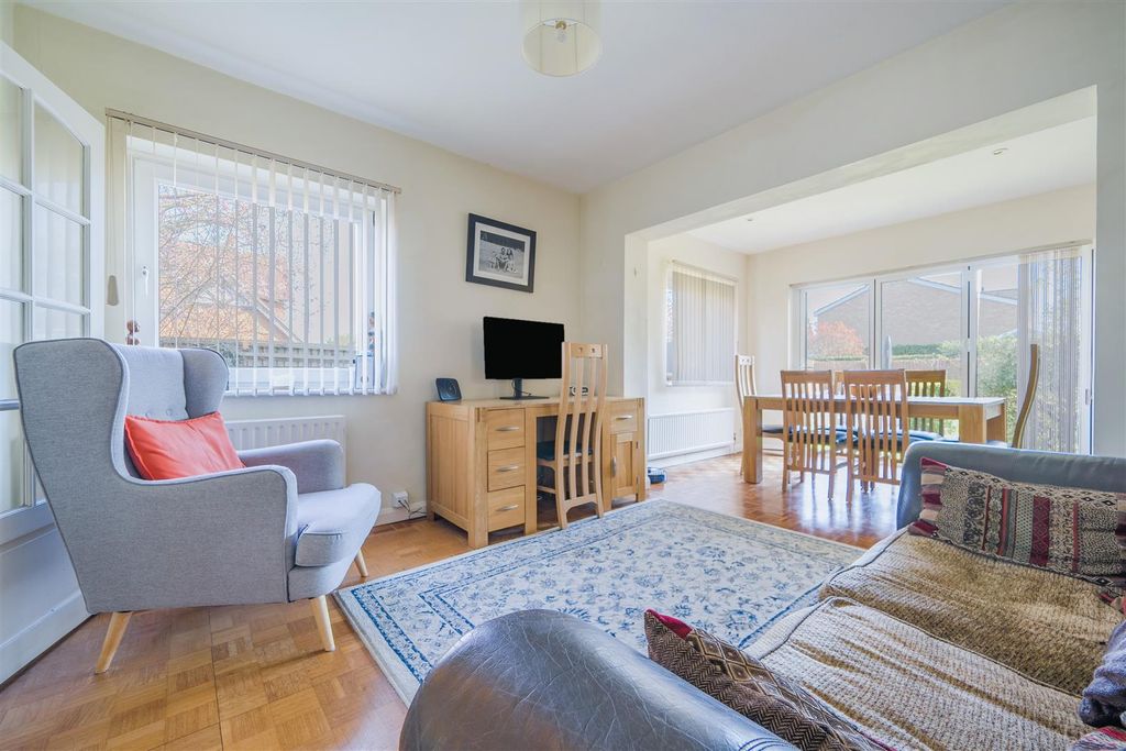 Property photo 2 of 15 Sitting Room