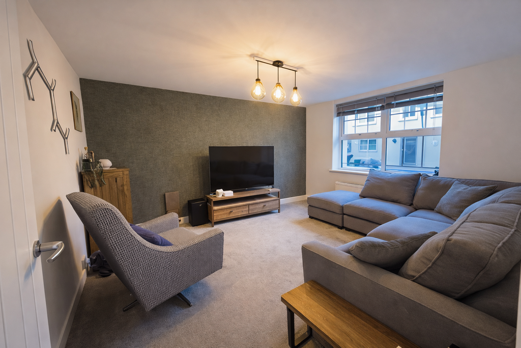 Property photo 3 of 18