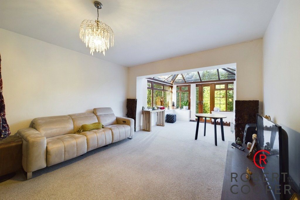 Property photo 2 of 14 Picture No. 13