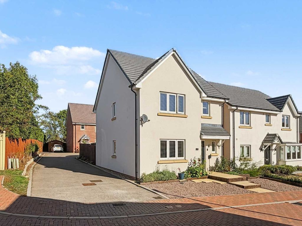 Property photo 1 of 64 5692181