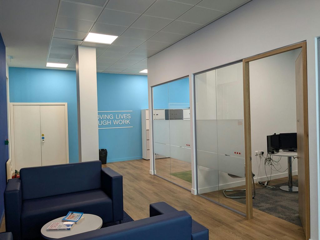 Property photo 3 of 8 Pxl_20240813_130409179.Jpg