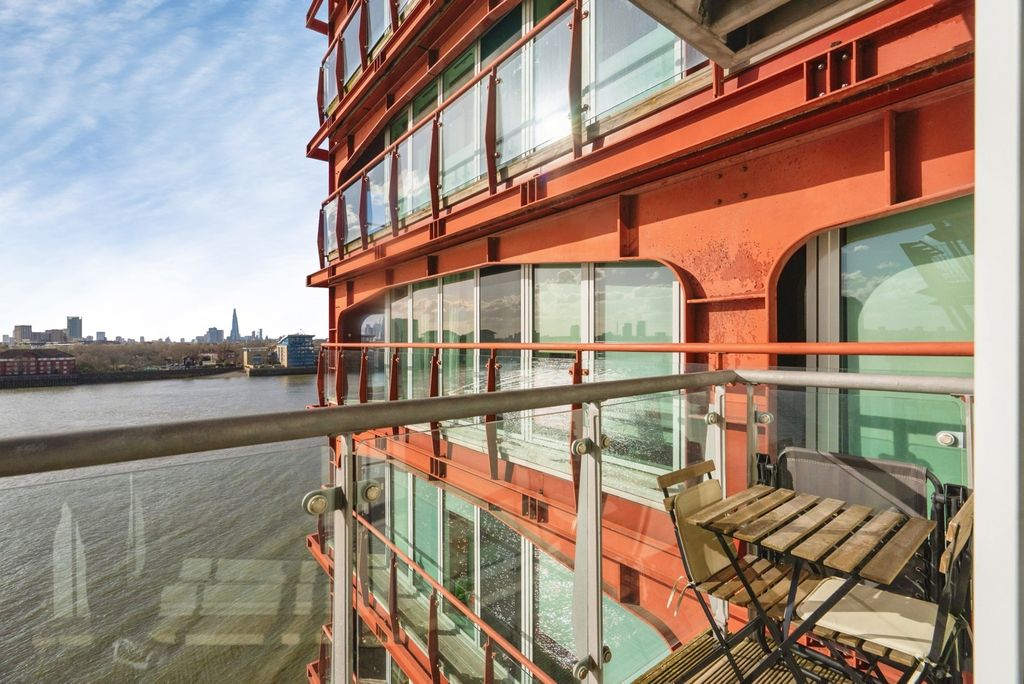 Property photo 3 of 13 Pbox-Img.Jpg