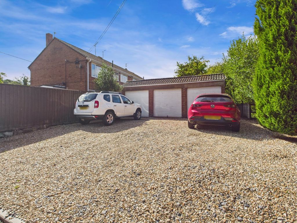 Property photo 3 of 3