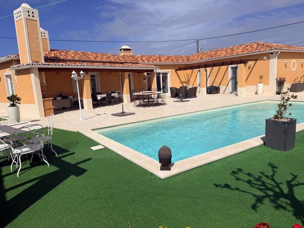 Property photo 1 of 16 Luxury Villa With Pool And Jacuzzi - Serra Do Bouro - 5 Min From The Beach