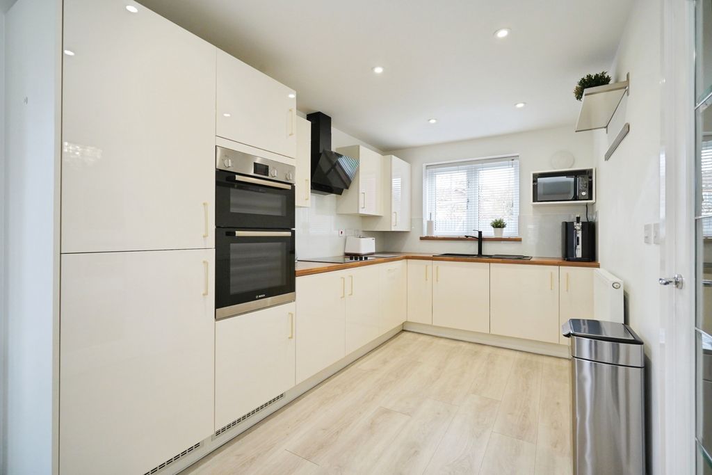 Property photo 2 of 26 Pbox-Img.Jpg