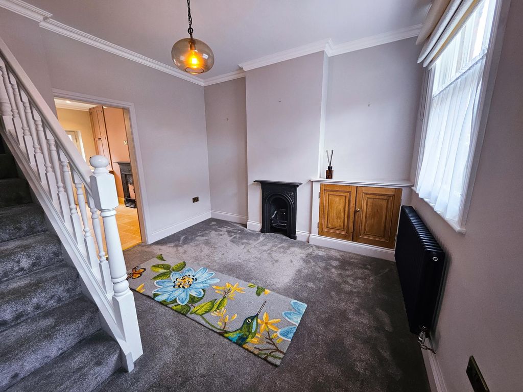 Property photo 2 of 31 Image