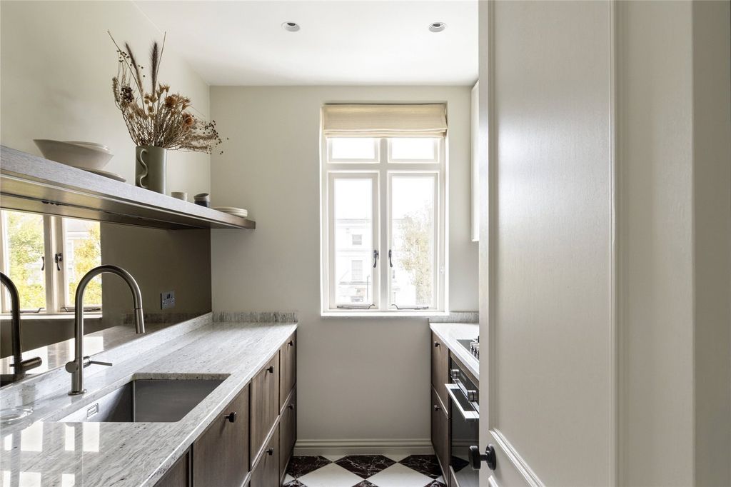 Property photo 3 of 14 Picture No. 14