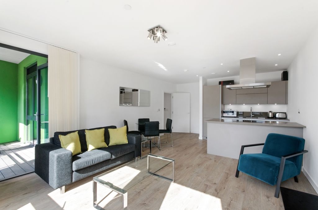 Property photo 2 of 9 Living Area