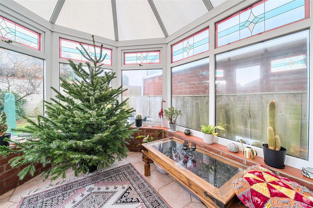 Property photo 3 of 22