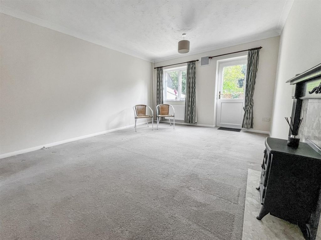 Property photo 2 of 8 Sitting Room.Jpg