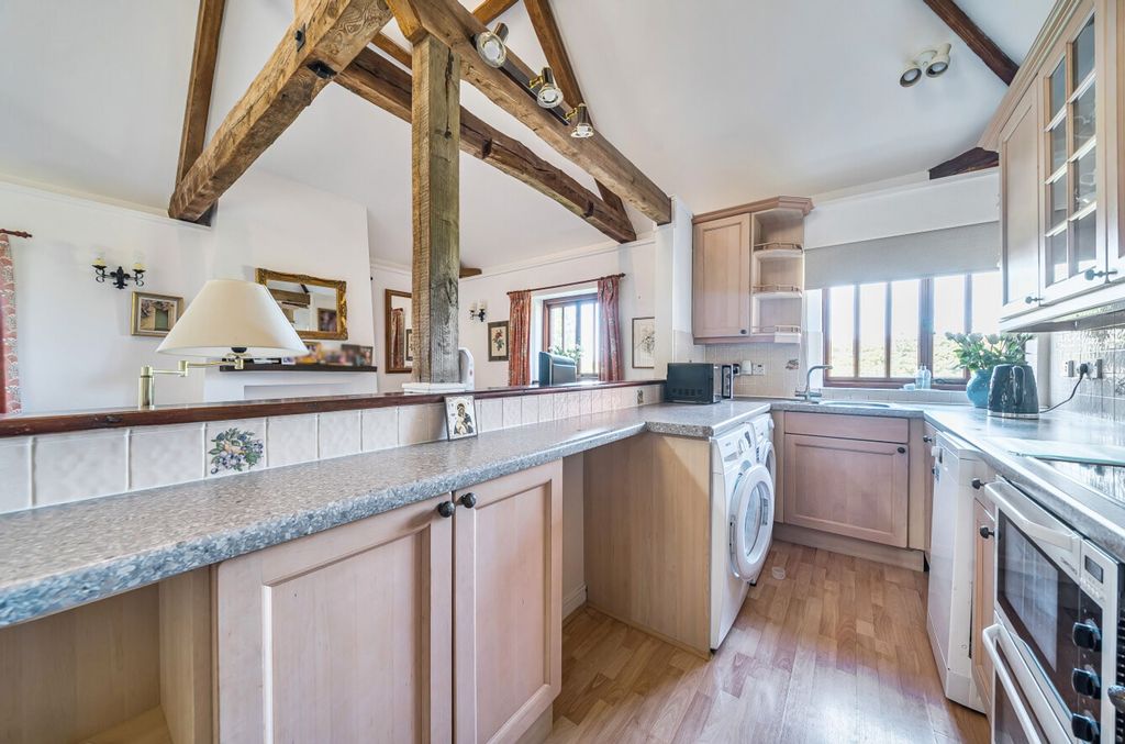 Property photo 3 of 27