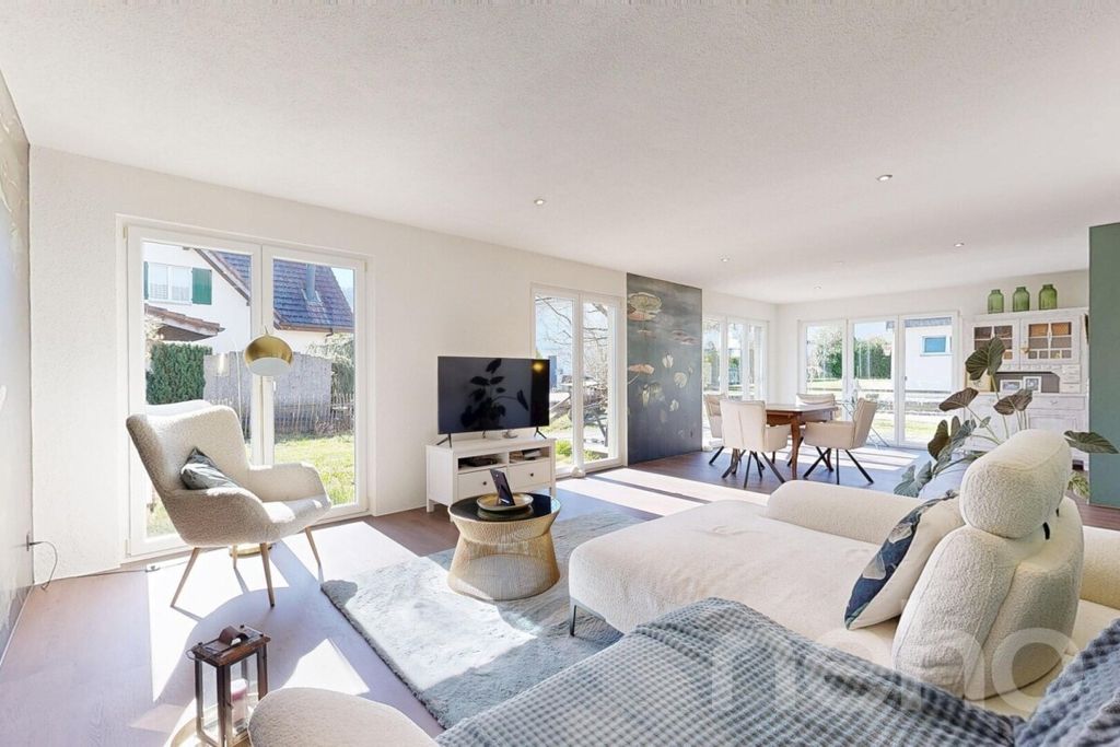 Property photo 2 of 12