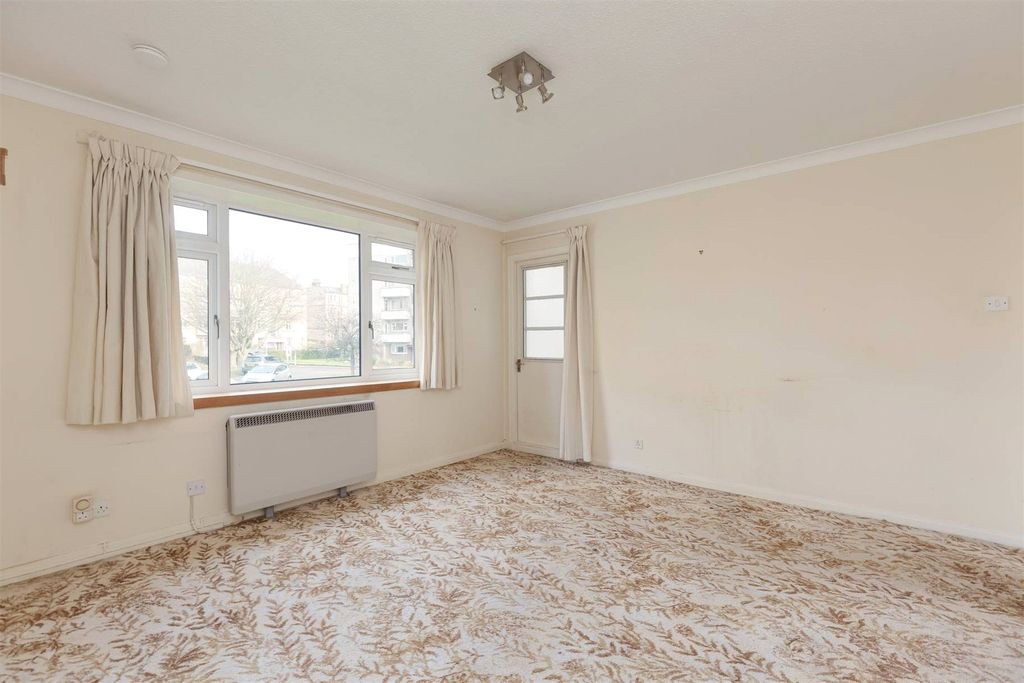 Property photo 2 of 20 Picture No. 17