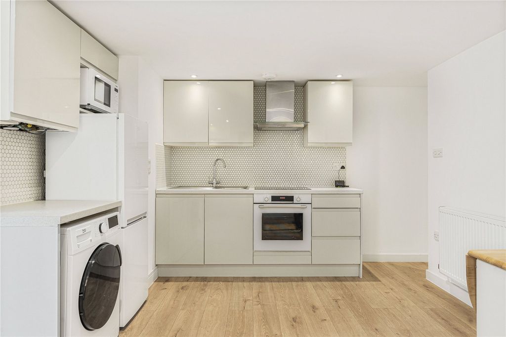 Property photo 1 of 10 Picture No. 19