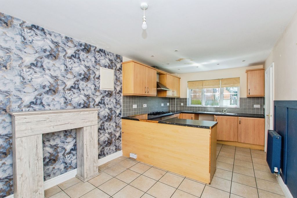 Property photo 3 of 15 Pbox-Img.Jpg