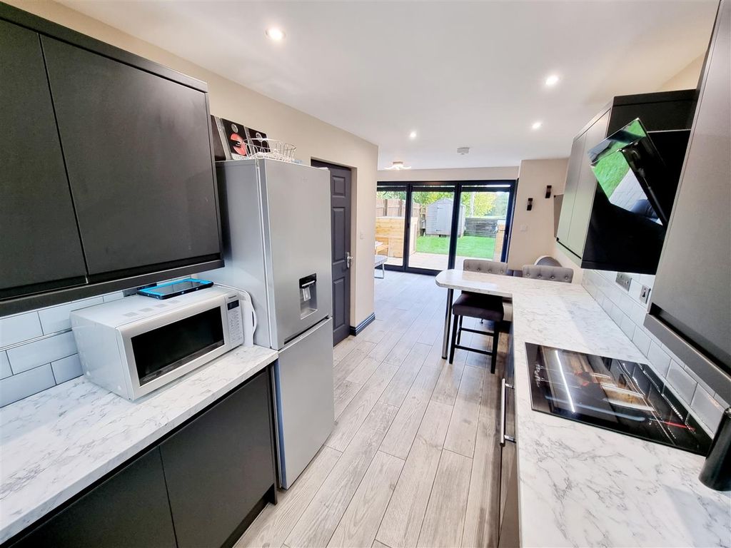 Property photo 3 of 19 Kitchen 1.Jpg