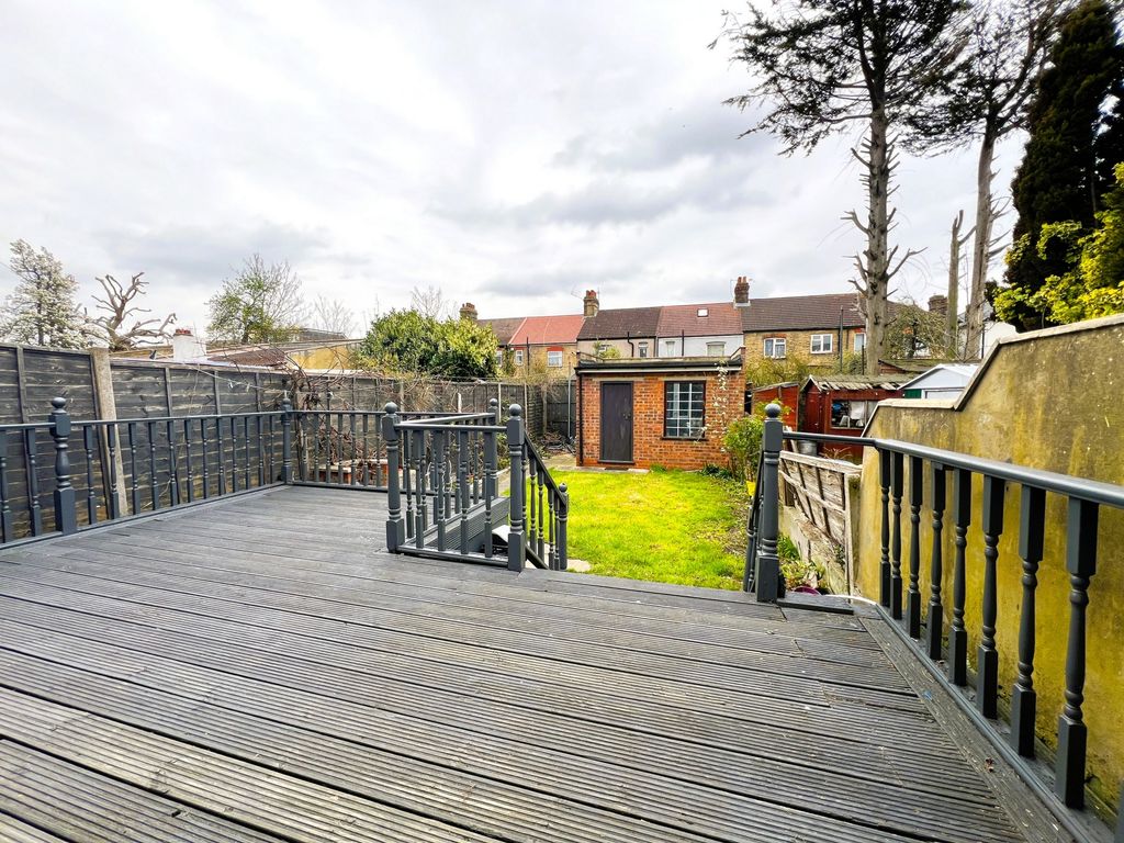 Property photo 2 of 17 Photo 2