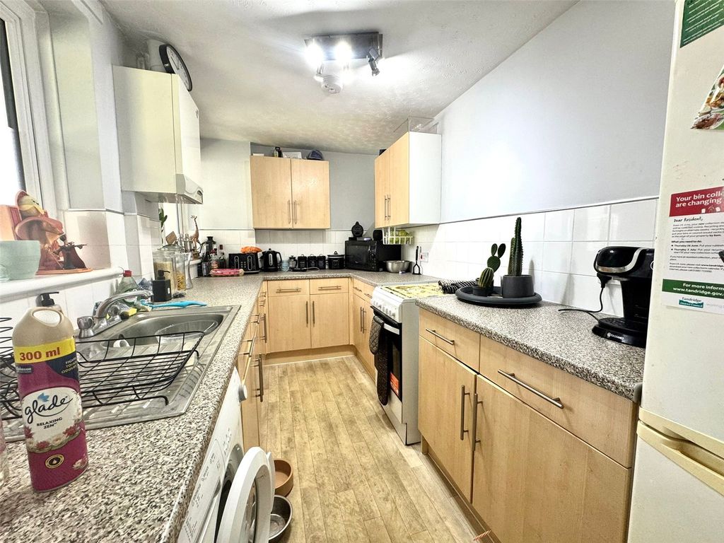 Property photo 3 of 6 Picture No. 05