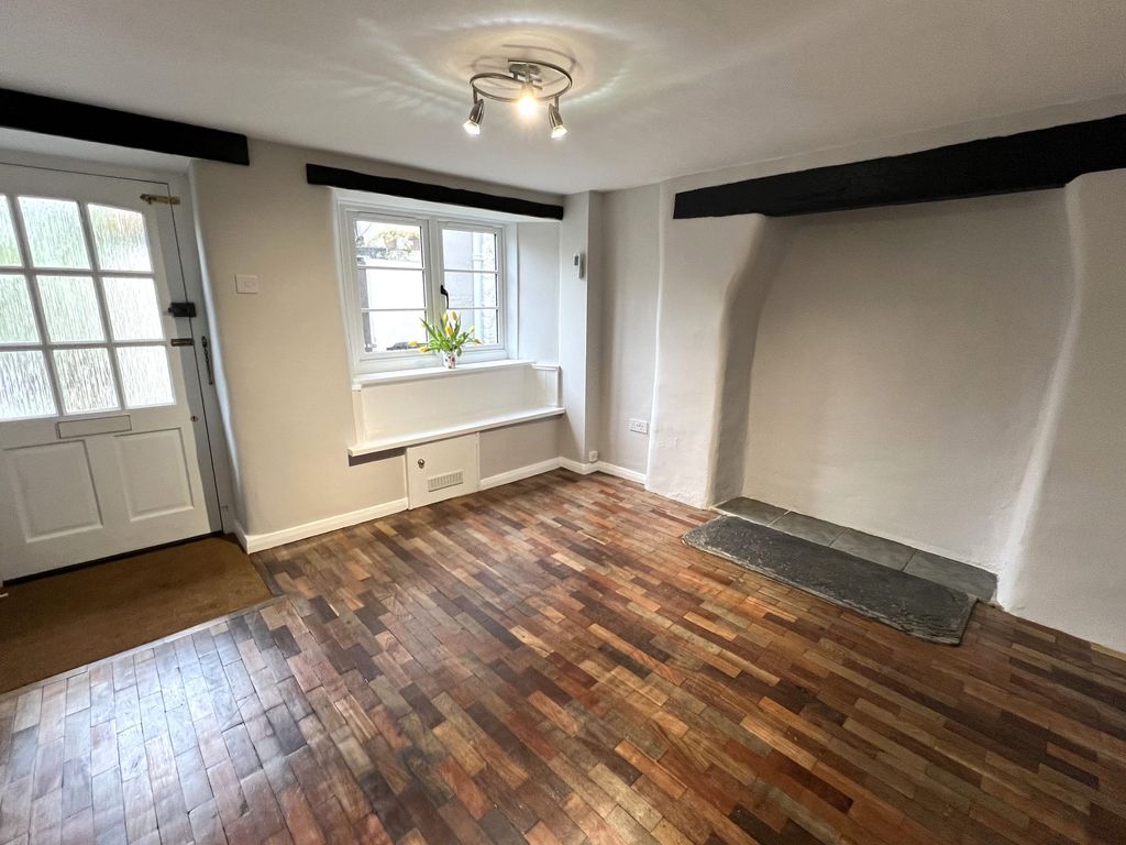 Property photo 2 of 6