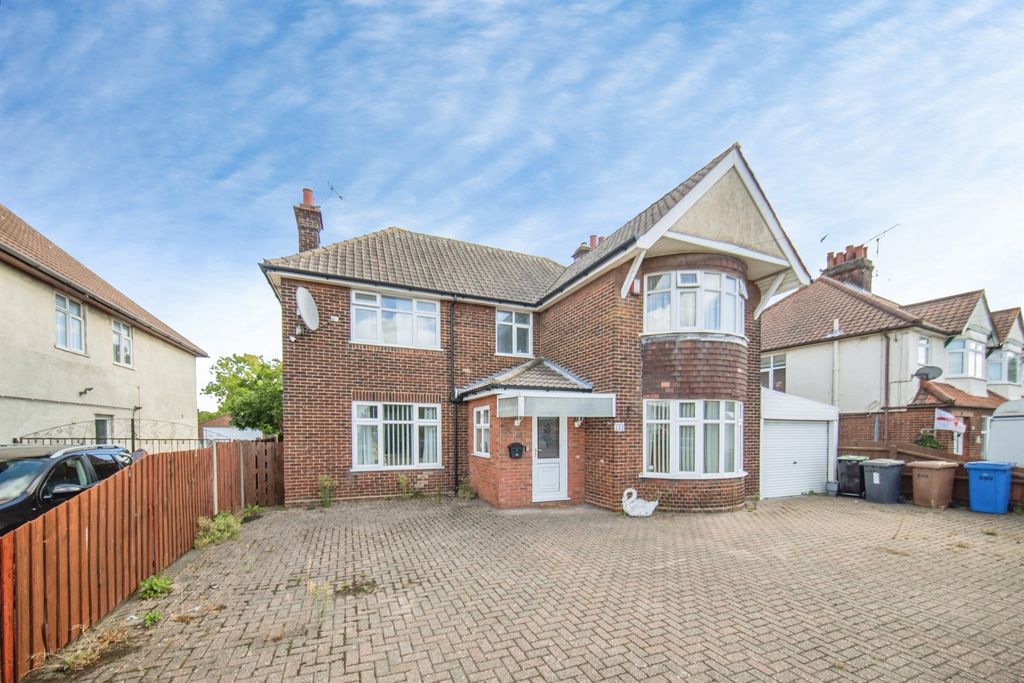 Property photo 1 of 26
