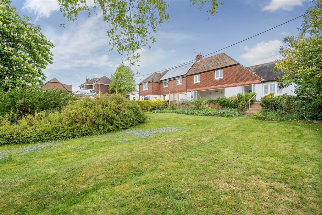 Property photo 1 of 28