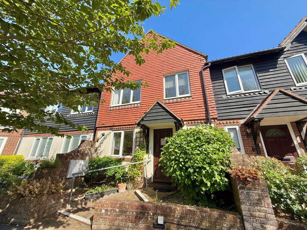 Property photo 1 of 13 17 The Leas New Front