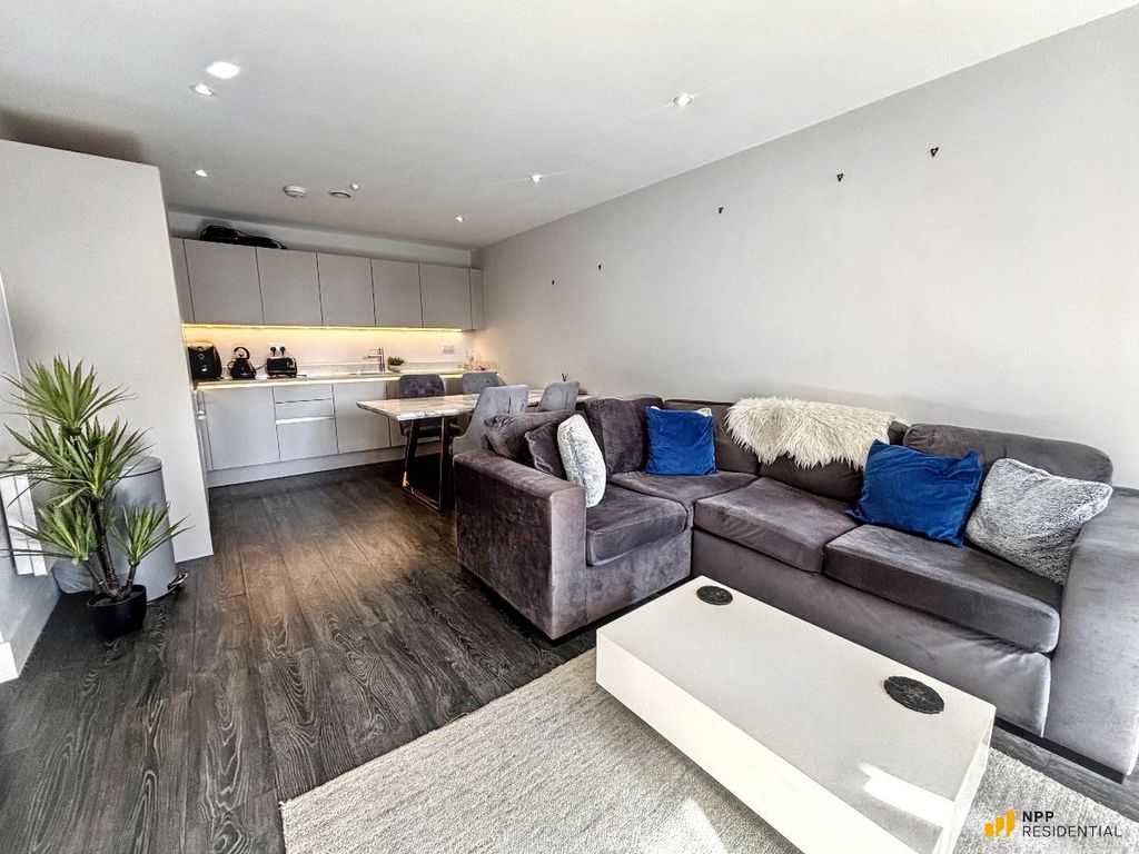 Property photo 1 of 27