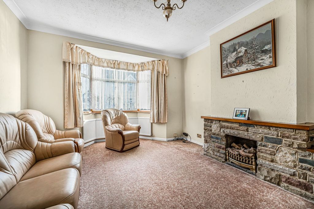 Property photo 2 of 9