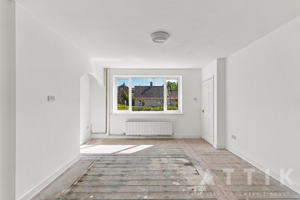 Property photo 2 of 22 Pilling_Park_007.Jpg