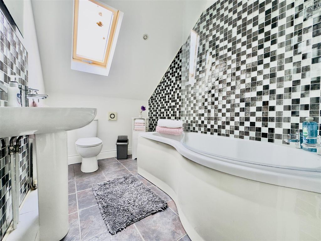 Additional image 20 of 5 bed detached house for saleTregundy Lane, Perranporth TR6