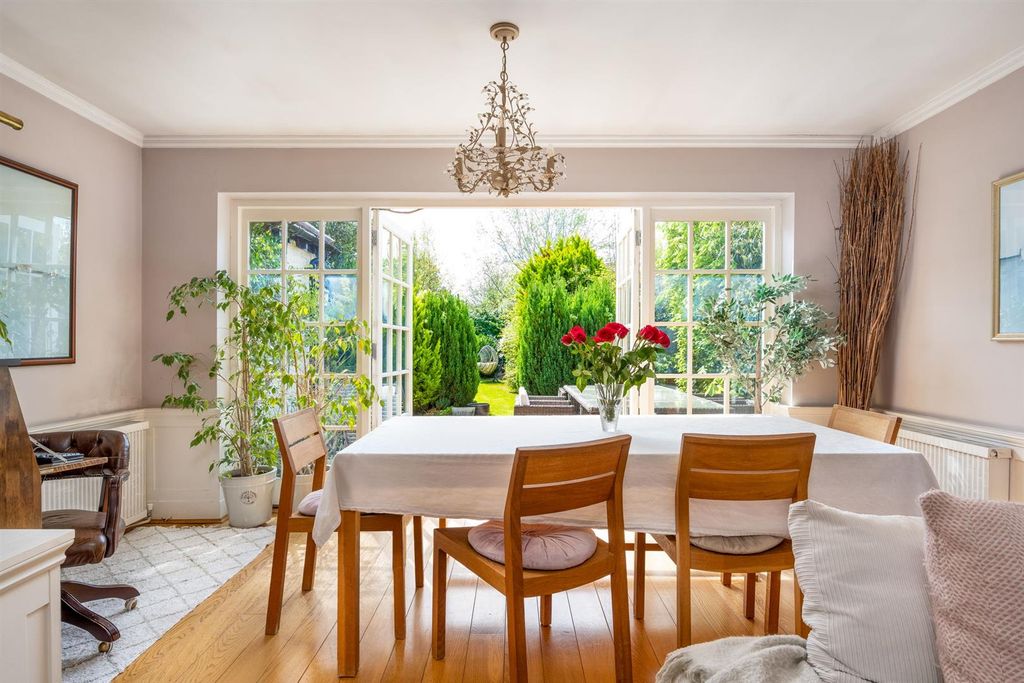 Additional image 13 of 6 bed detached house for saleBasmore Lane, Lower Shiplake, Henley-On-Thames RG9