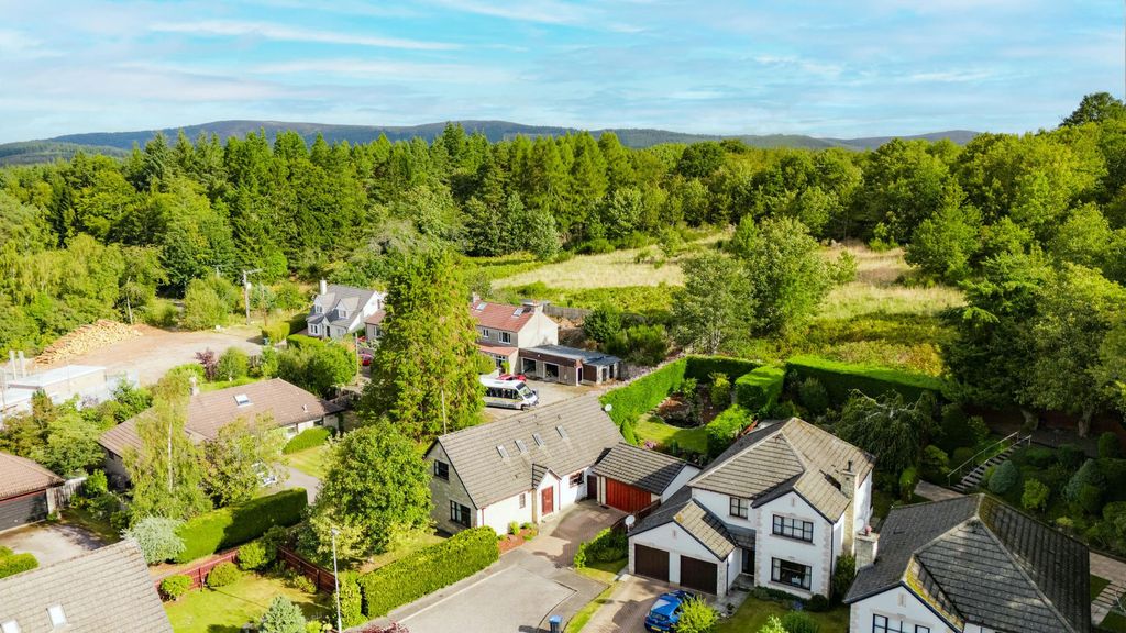 Property photo 2 of 36