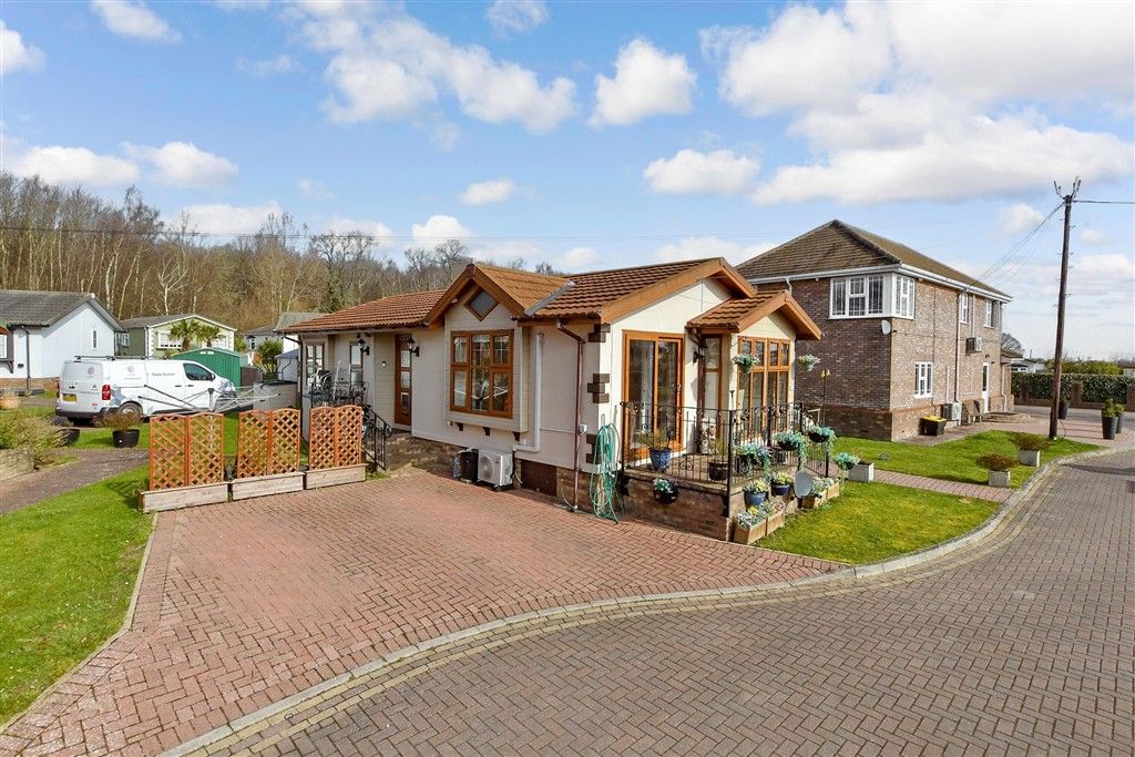 Property photo 2 of 8 External (Web)