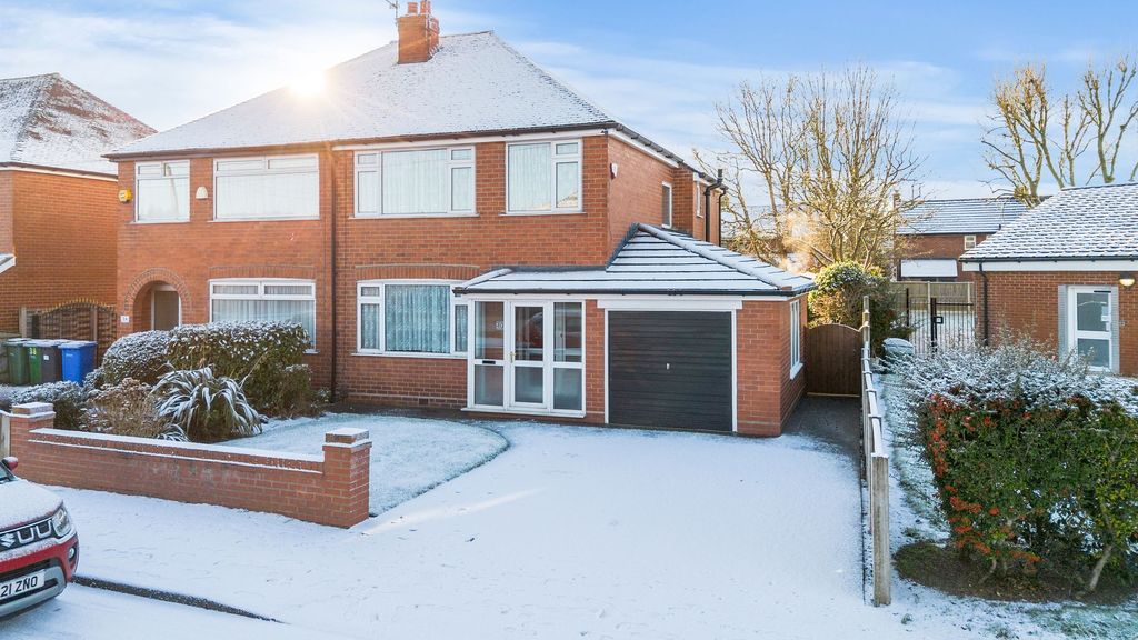 Property photo 1 of 27