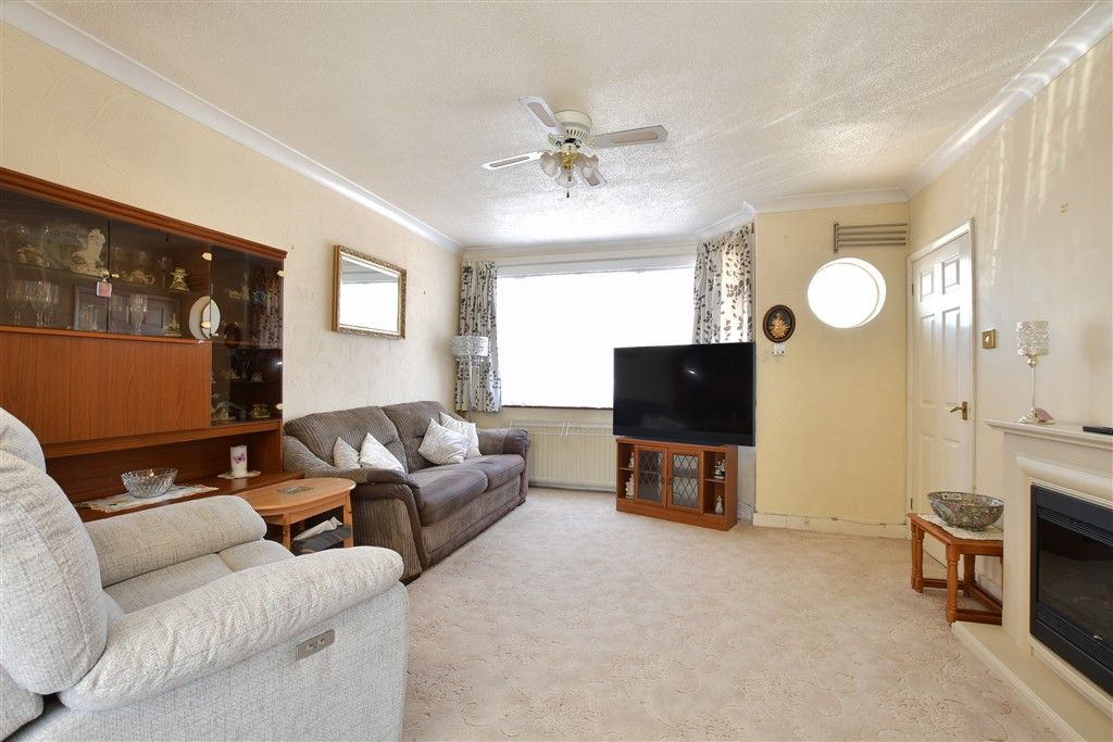 Property photo 1 of 12 Lounge/Dining Room