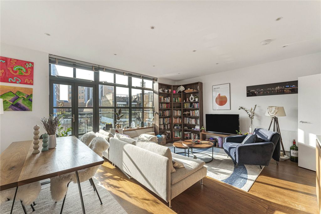 Property photo 1 of 22 Picture No. 23