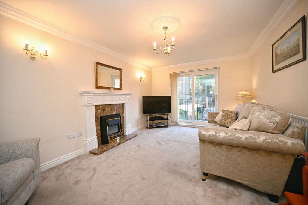 Property photo 2 of 12