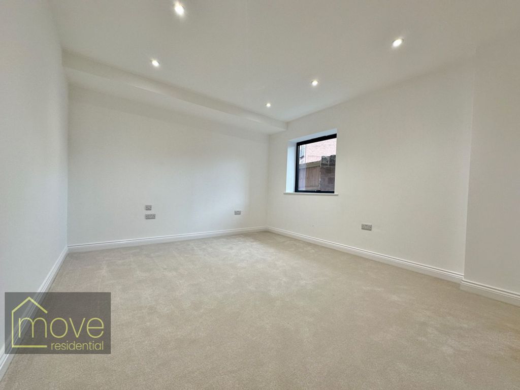 Additional image 10 of 2 bed flat for saleMount Avenue, Heswall CH60