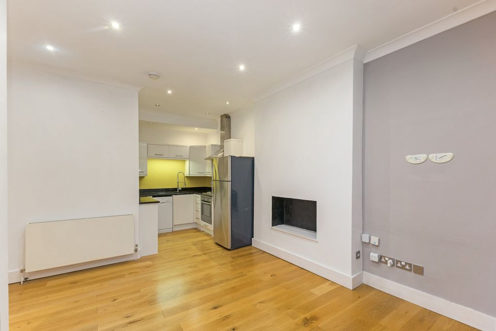 Property photo 3 of 10 Reception Room