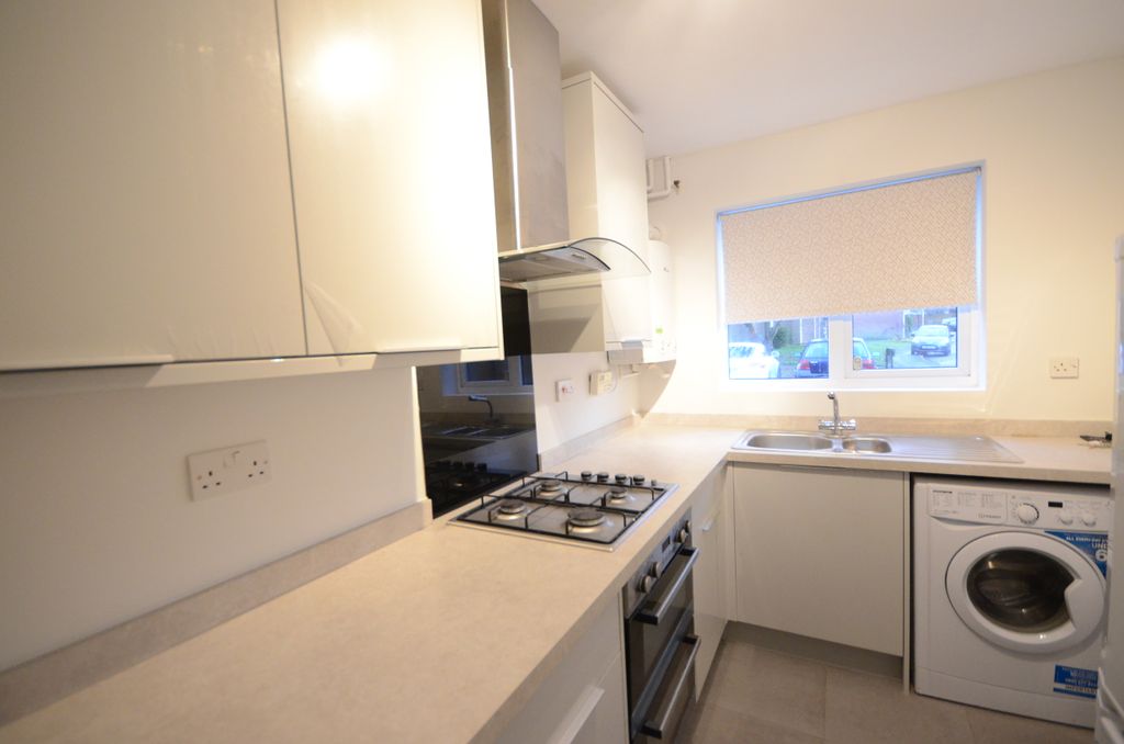 Property photo 3 of 9 Kitchen.Jpg