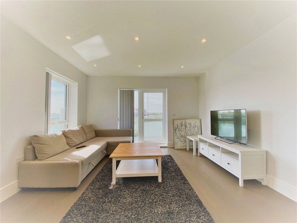 Property photo 2 of 9 Living Area