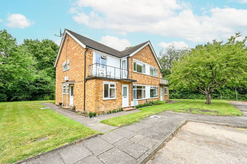 Property photo 2 of 14