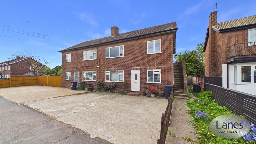 Property photo 1 of 8 Cam02479G0-Pr0036-Still007.Jpg