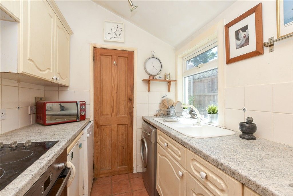 Property photo 2 of 12 Kitchen